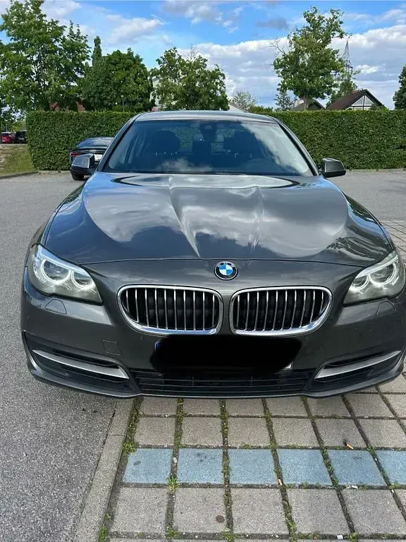 Gebraucht BMW 520 184 PS (135 kW) 2014 Grau Limousine
