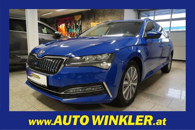 Blau Gebraucht 2021 Skoda Superb Kombi | 17.880 € (Guter Preis) - Bild 1/4