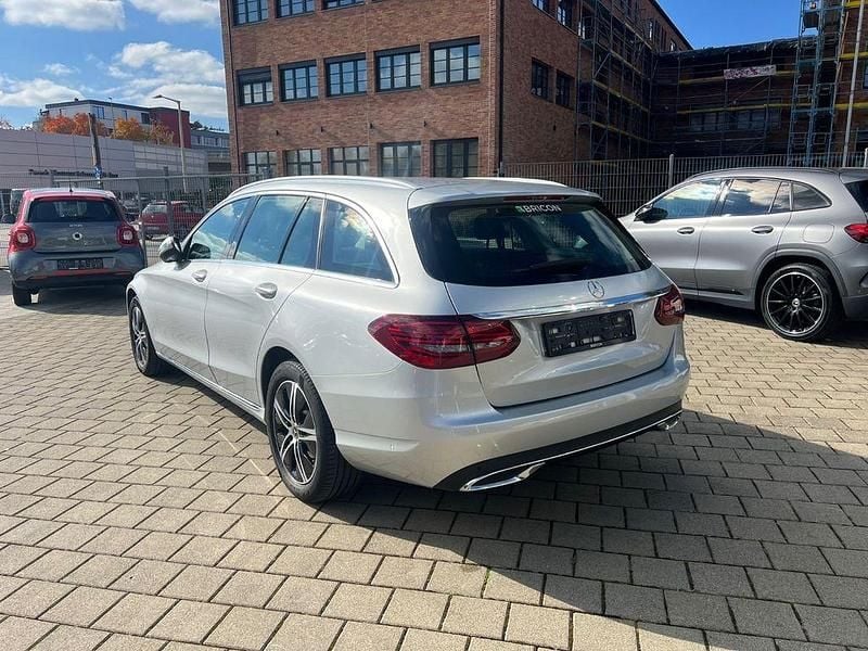 Gebraucht Mercedes C180 122 PS (89 kW) 2021 Silber Kombi