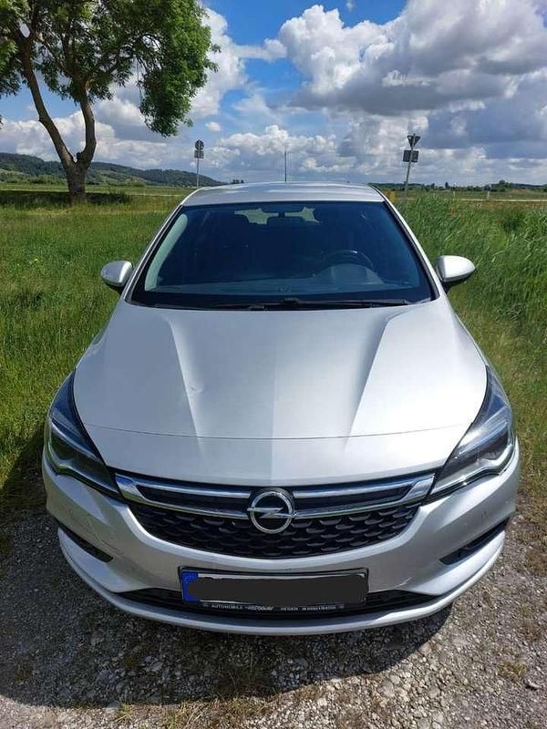 Grau Gebraucht 2016 Opel Astra Kombi | 8.500 € (Fairer Preis) - Bild 1/4