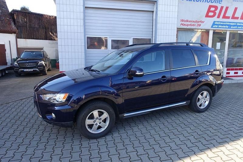 Gebraucht Mitsubishi Outlander Motion 177 PS (130 kW) 2012 Blau SUV