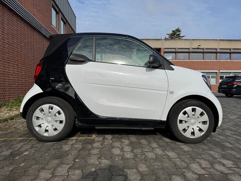 Gebraucht Smart ForTwo Cabrio 71 PS (52 kW) 2020 Schwarz Cabrio