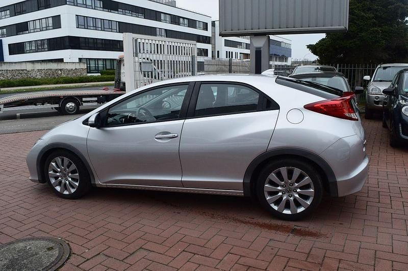 Gebraucht Honda Civic 99 PS (72 kW) 2013 Silber Limousine