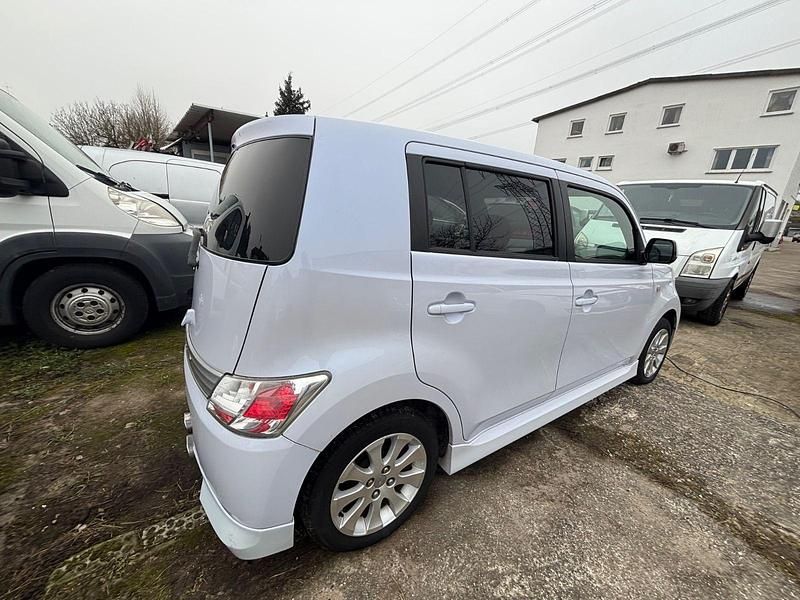 Gebraucht Daihatsu Materia 103 PS (75 kW) 2008 Weiß Van / Kleinbus