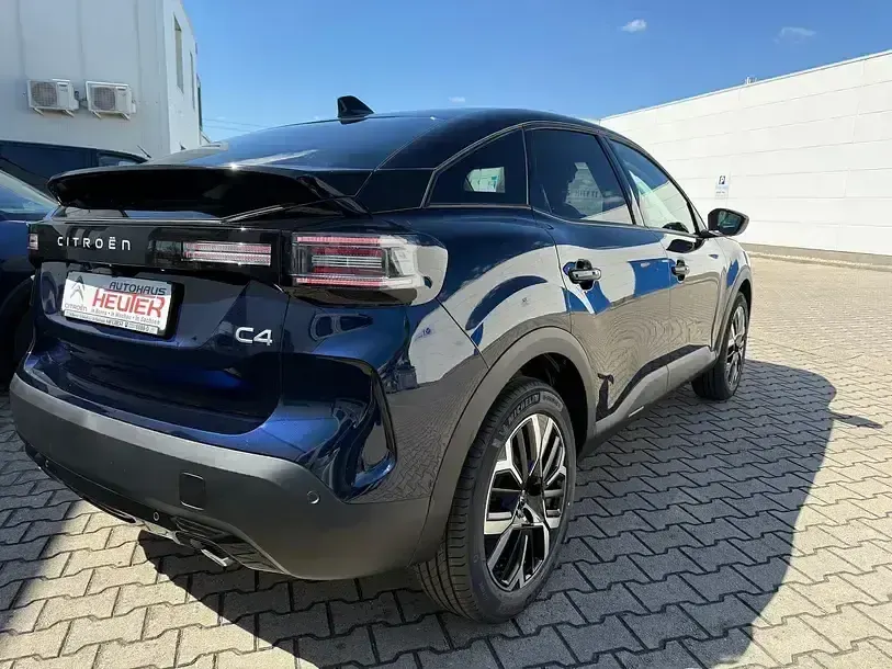 Neu Citroën C4 145 PS (106 kW) 2025 Eclipse blau SUV