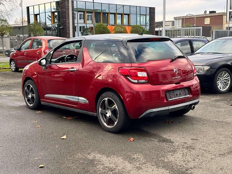 Gebraucht Citroën DS3 So Chic 120 PS (88 kW) 2010 Rot erythree onyxschwarzlack Kleinwagen