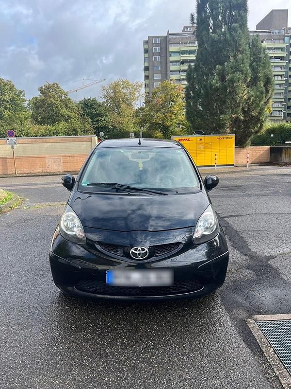 Schwarz Gebraucht 2006 Toyota Aygo Kleinwagen | 1.200 € (Fairer Preis) - Bild 1/4
