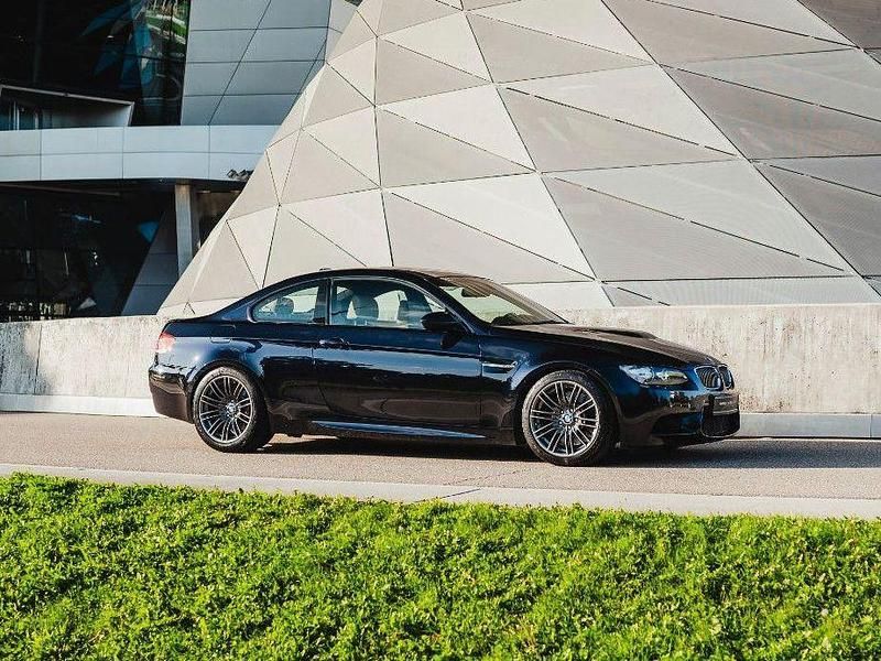 Schwarz Gebraucht 2009 BMW M3 Performance | 57.999 € (Etwas zu teuer) - Bild 1/4