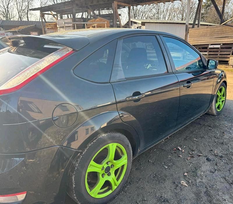 Gebraucht Ford Focus 140 PS (102 kW) 2009 Schwarz Limousine