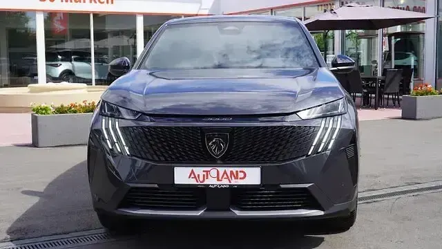 Neu Peugeot 3008 145 PS (106 kW) 2026 Grau SUV