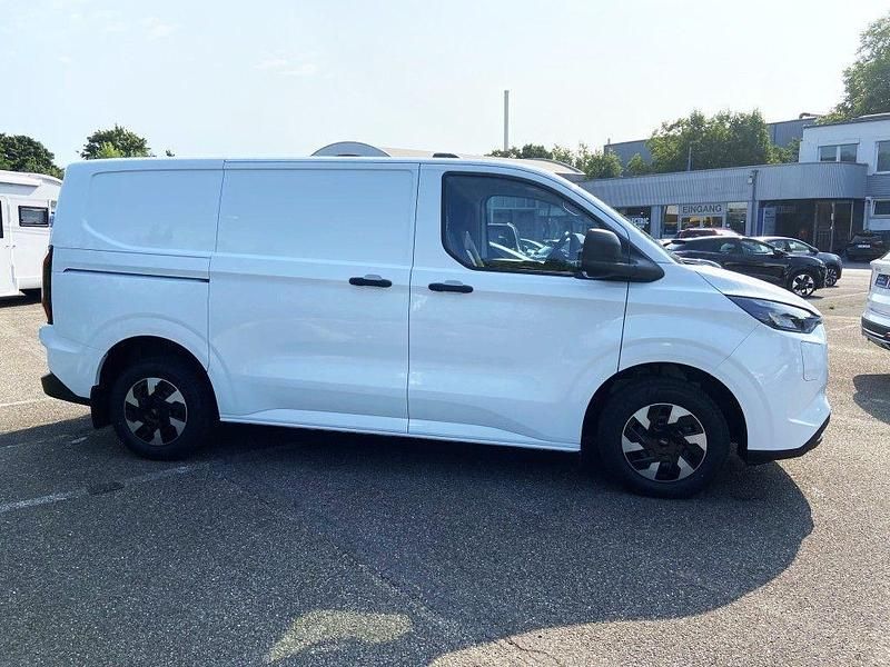 Neu Ford E-Transit Trend 100 kW (136 PS) 2025 Weiß Van