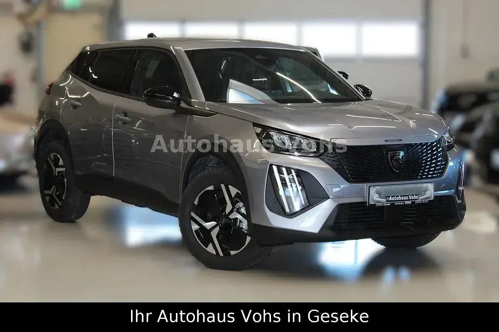 Neu Peugeot 2008 Business-Line 145 PS (106 kW) 2025 Grau SUV