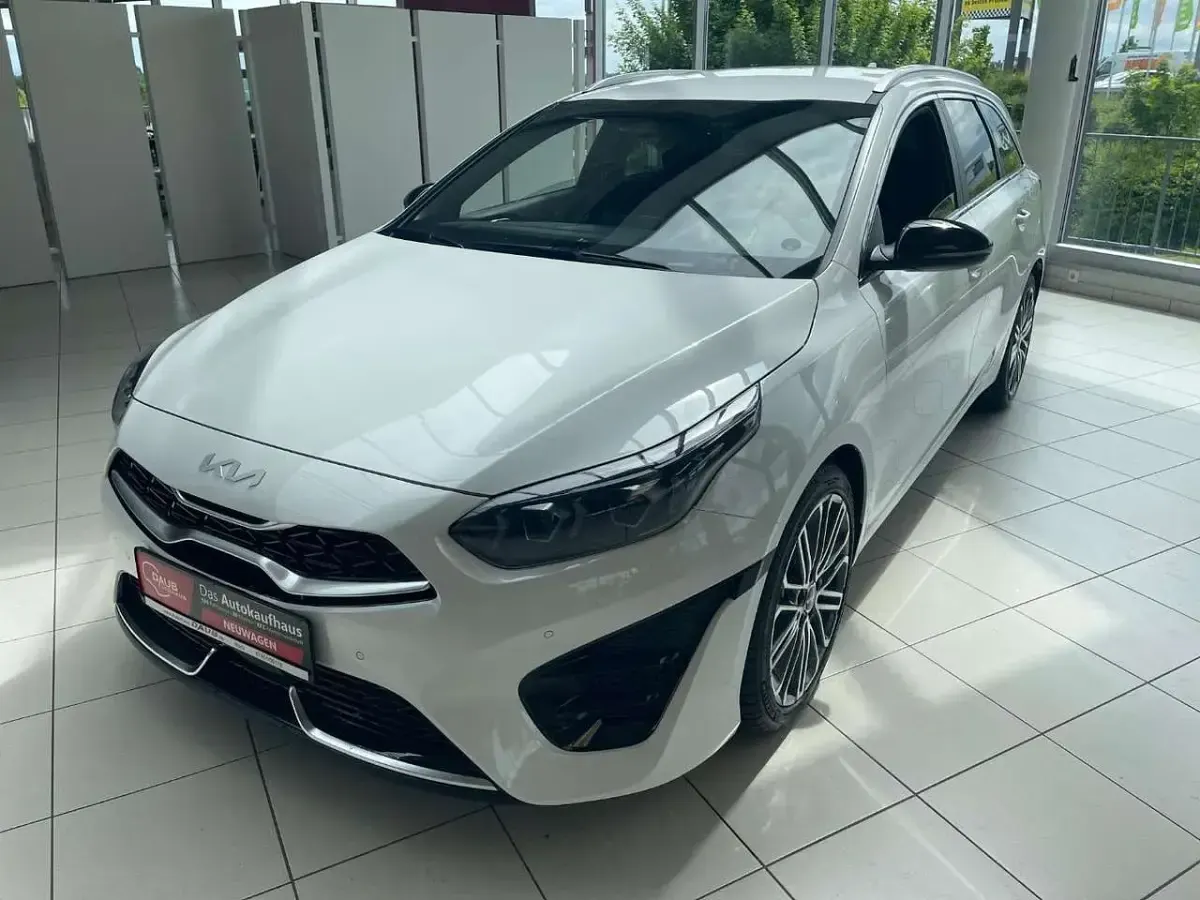 Gebraucht Kia Ceed Sportswagon GT-Line 140 PS (102 kW) 2025 Kombi