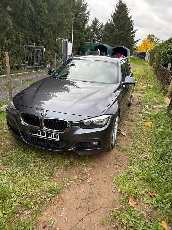 Grau Gebraucht 2017 BMW 318 M Sport Kombi | 10.800 € (Superpreis) - Bild 1/4