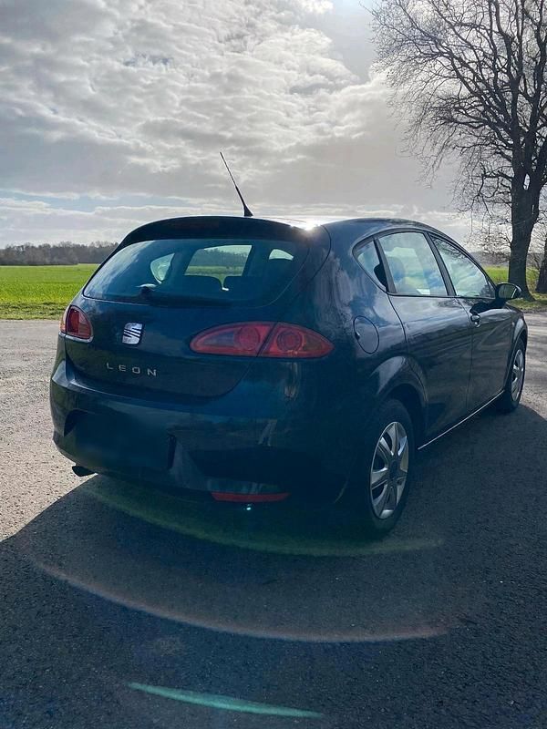 Gebraucht Seat Leon 86 PS (63 kW) 2008 Schwarz Kleinwagen