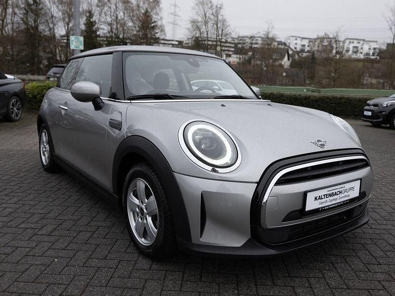 Gebraucht Mini Cooper Essential 136 PS (100 kW) 2024 Silber Kleinwagen