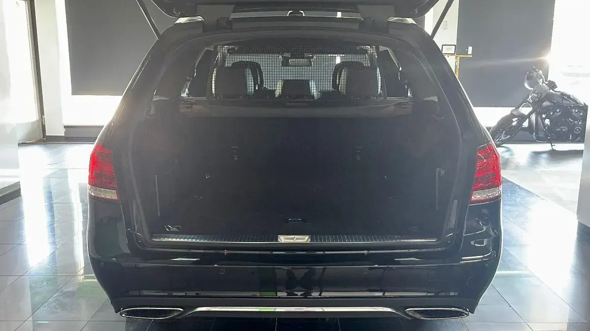 Gebraucht Mercedes E250 204 PS (150 kW) 2014 Schwarz Kombi