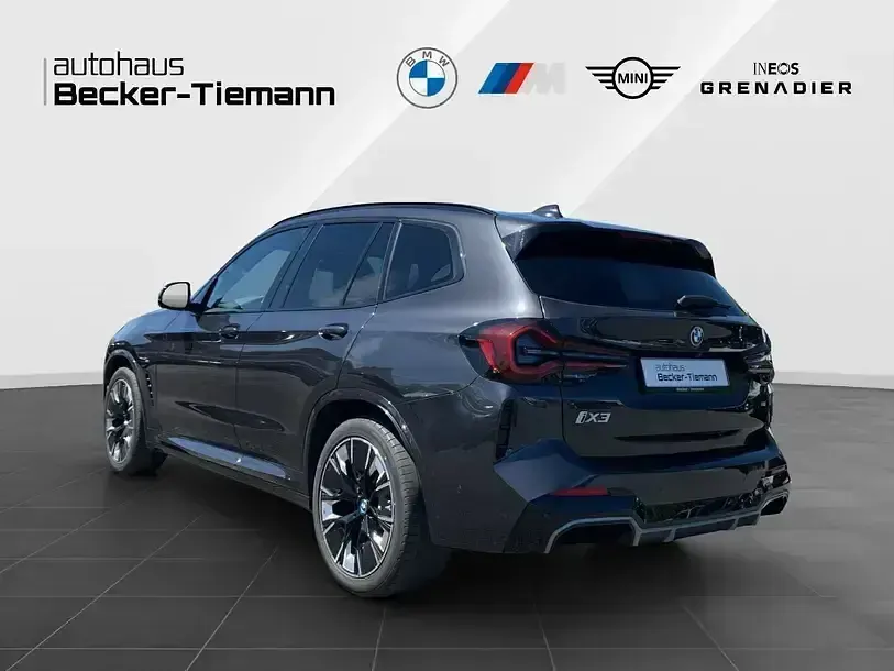 Gebraucht BMW iX3 M Sport 210 kW (286 PS) 2022 Sophistograu brillanteffekt SUV