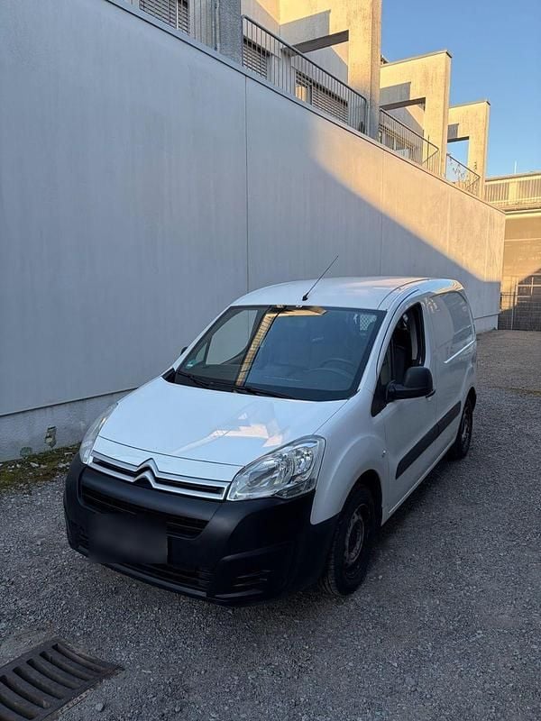 Gebraucht Citroën Berlingo Feel 99 PS (72 kW) 2016 Weiß Van / Kleinbus