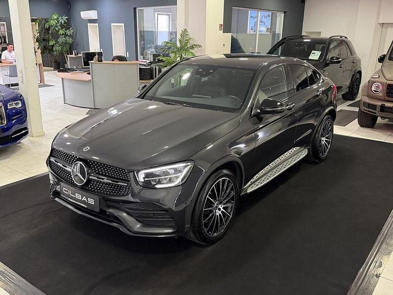 Grafitgrau metalliclack Gebraucht 2020 Mercedes GLC300 AMG line Coupé | 44.900 € (Etwas zu teuer) - Bild 1/4