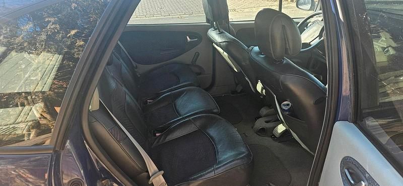 Gebraucht Renault Scénic 106 PS (77 kW) 2002 Blau Van / Kleinbus