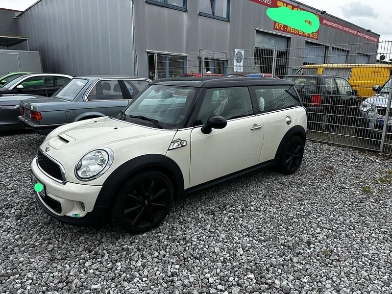 Weiß Gebraucht 2014 Mini Clubman Kombi | 5.350 € - Bild 1/4