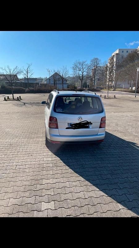 Gebraucht VW Touran 105 PS (77 kW) 2008 Silber Van / Kleinbus