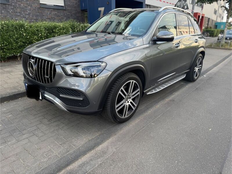 Grau Gebraucht 2020 Mercedes GLE400 SUV | 56.100 € (Guter Preis) - Bild 1/4