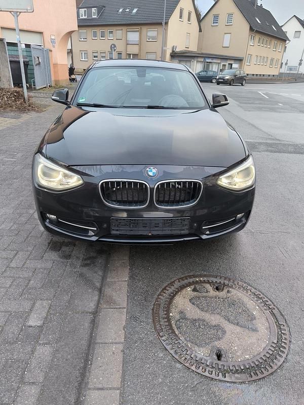 Gebraucht BMW 116 Sport Line 136 PS (100 kW) 2012 Schwarz Kleinwagen