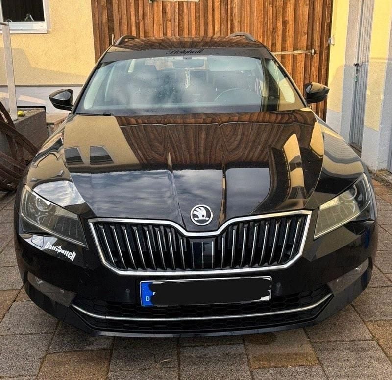 Gebraucht Skoda Superb 190 PS (139 kW) 2016 Schwarz Kombi