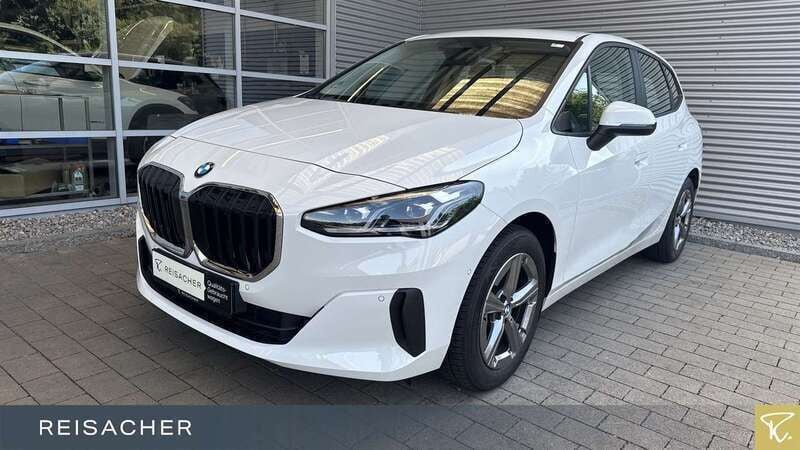 Weiß Gebraucht 2024 BMW 216 Sport Line Van / Kleinbus | 28.349 € (Fairer Preis) - Bild 1/4