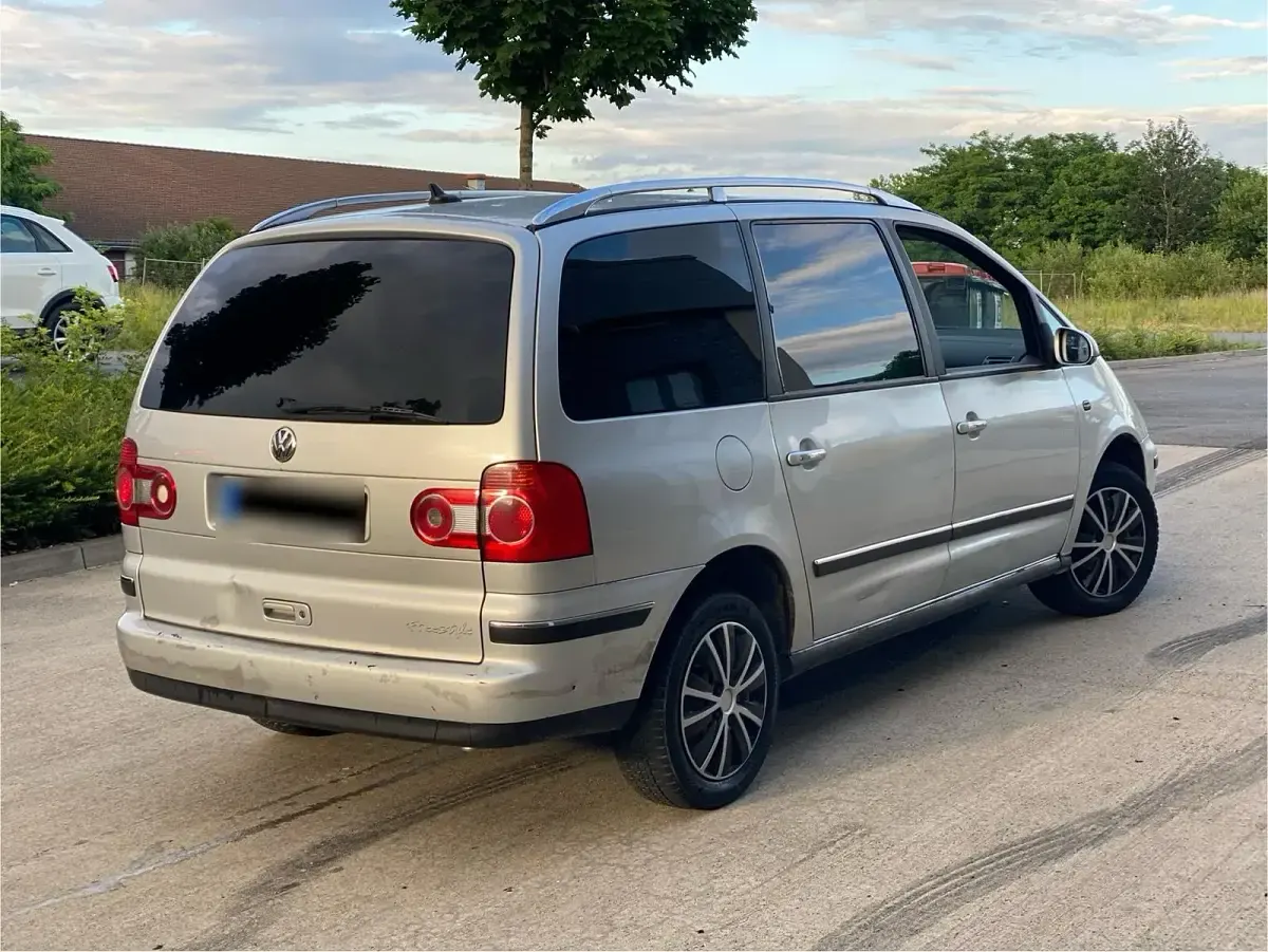 Gebraucht VW Sharan 131 PS (96 kW) 2006 Silber Van / Kleinbus
