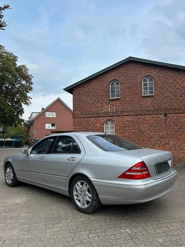 Silber Gebraucht 2002 Mercedes S320 Limousine | 3.599 € (Superpreis) - Bild 1/4