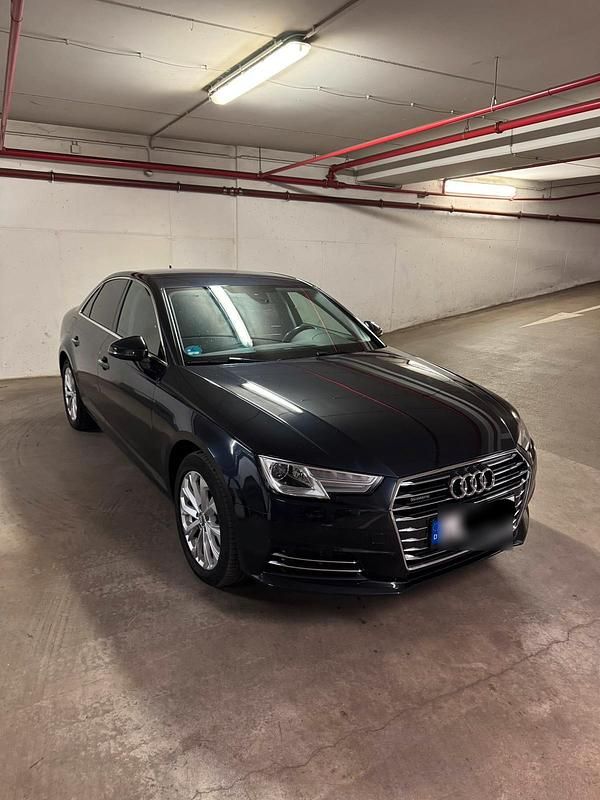 Gebraucht Audi A4 Ambiente 190 PS (139 kW) 2018 Andere farben Limousine