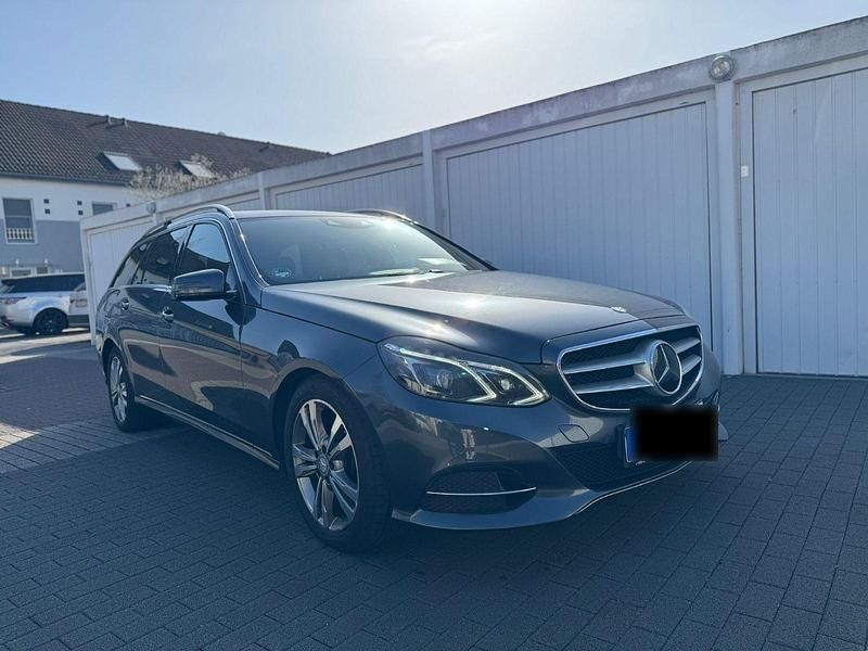Gebraucht Mercedes E350 Avantgarde 258 PS (189 kW) 2014 Grau Kombi
