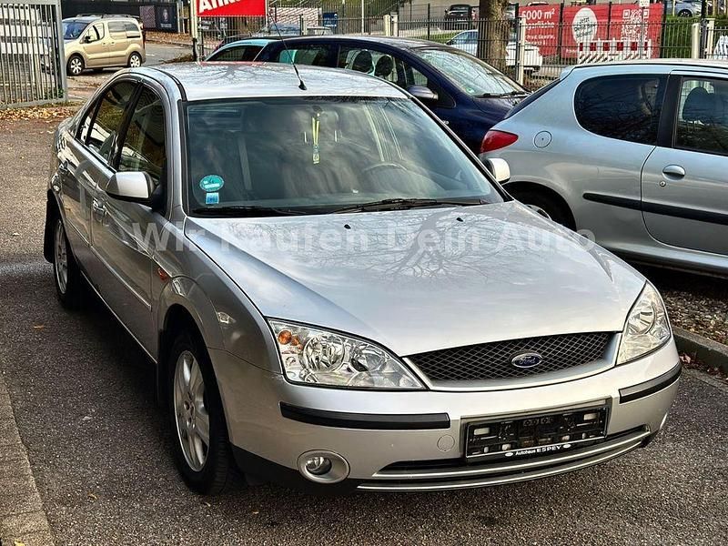 Grün Gebraucht 2003 Ford Mondeo Ghia Limousine | 1.790 € (Fairer Preis) - Bild 1/4