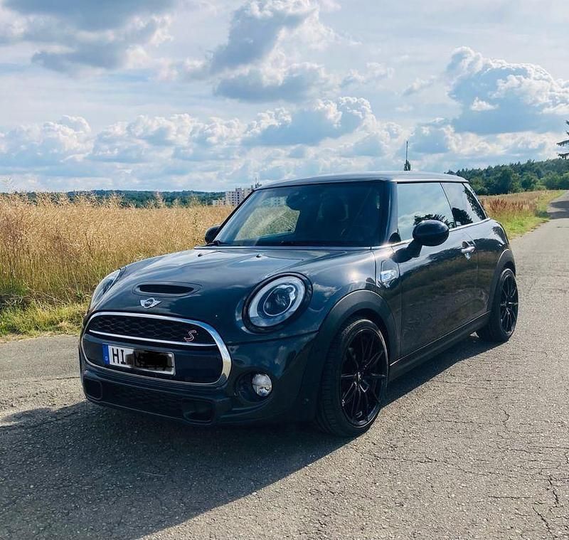 Grau Gebraucht 2017 Mini Cooper S Kleinwagen | 17.500 € (Guter Preis) - Bild 1/4
