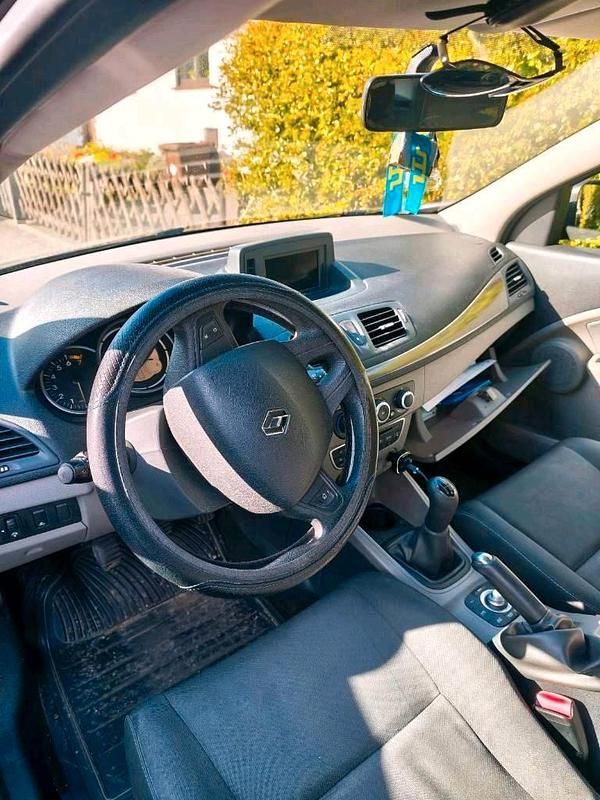 Gebraucht Renault Mégane 2011 Grau Limousine