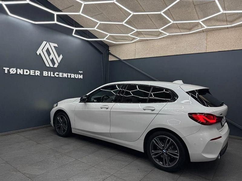 Gebraucht BMW 120 Sport Line 190 PS (139 kW) 2019 Weiß Kleinwagen