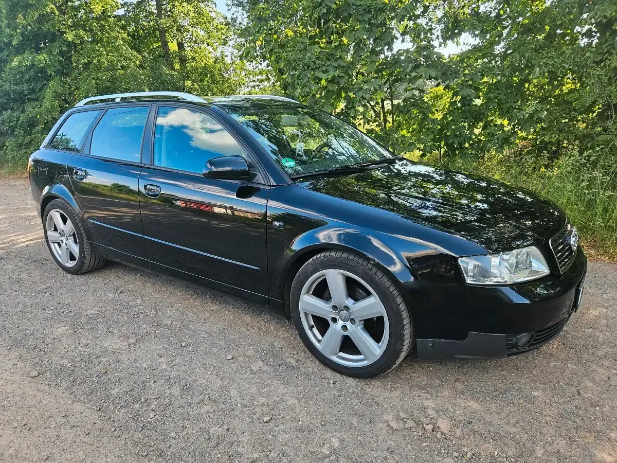 Gebraucht Audi A4 131 PS (96 kW) 2003 Schwarz Kombi
