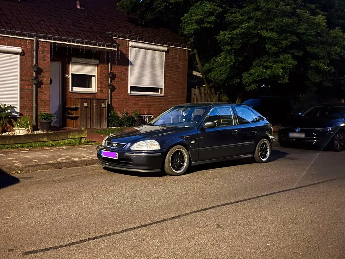 Gebraucht Honda Civic 90 PS (66 kW) 1997 Violet Kleinwagen