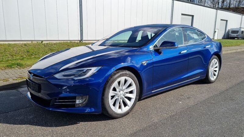 Blau Gebraucht 2017 Tesla Model S Kleinwagen | 21.490 € (Superpreis) - Bild 1/4