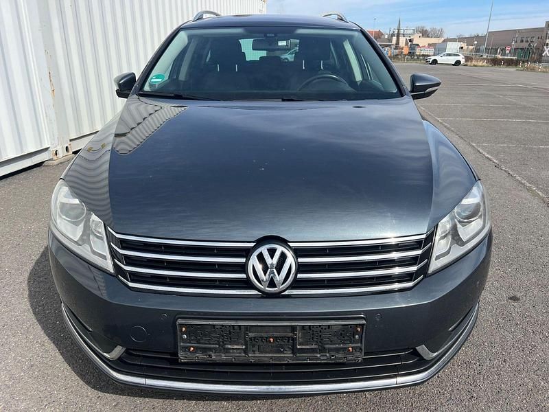 Gebraucht VW Passat Comfortline 140 PS (102 kW) 2011 Grau Kombi