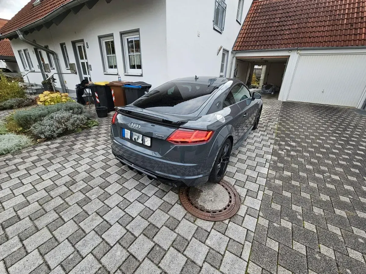 Gebraucht Audi TT Ambiente 230 PS (169 kW) 2016 Grau Coupé