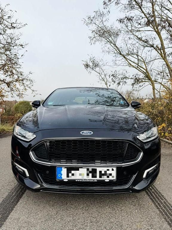 Gebraucht Ford Mondeo ST-Line 241 PS (177 kW) 2018 Schwarz Limousine