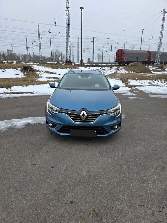 Gebraucht Renault Mégane III Bose Edition 132 PS (97 kW) 2016 Blau Limousine