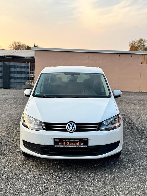 Second-hand VW Sharan 116 CP (85 kW) 2016 Alb Monovolum