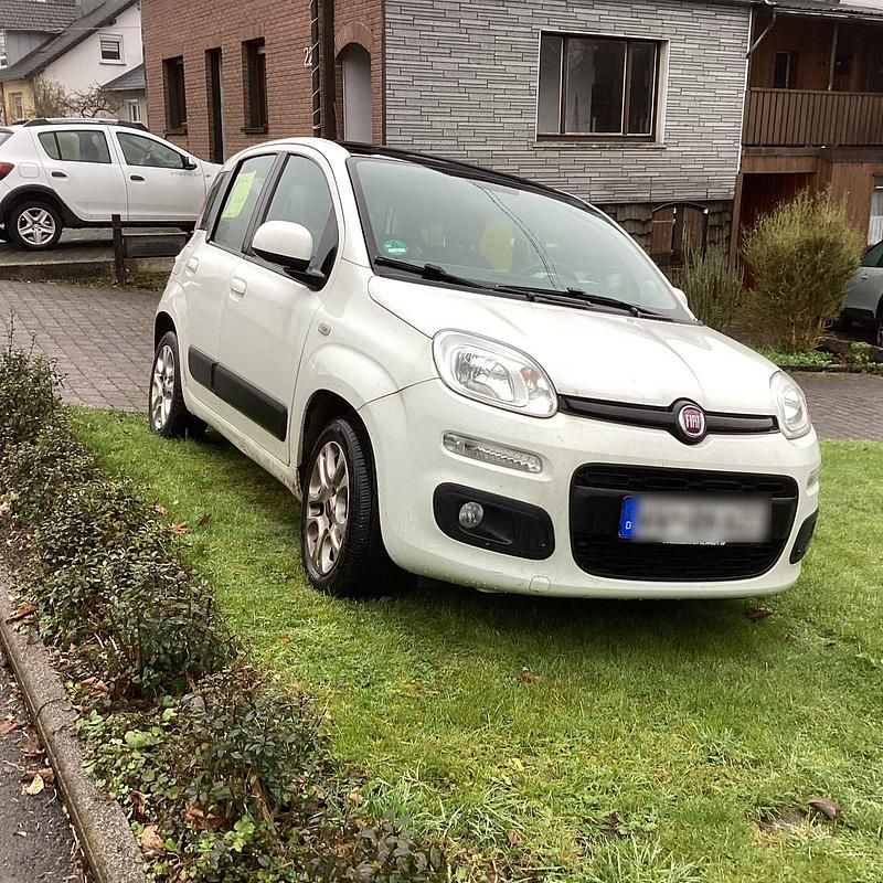 Weiß Gebraucht 2014 Fiat Panda Kleinwagen | 5.500 € (Fairer Preis) - Bild 1/4