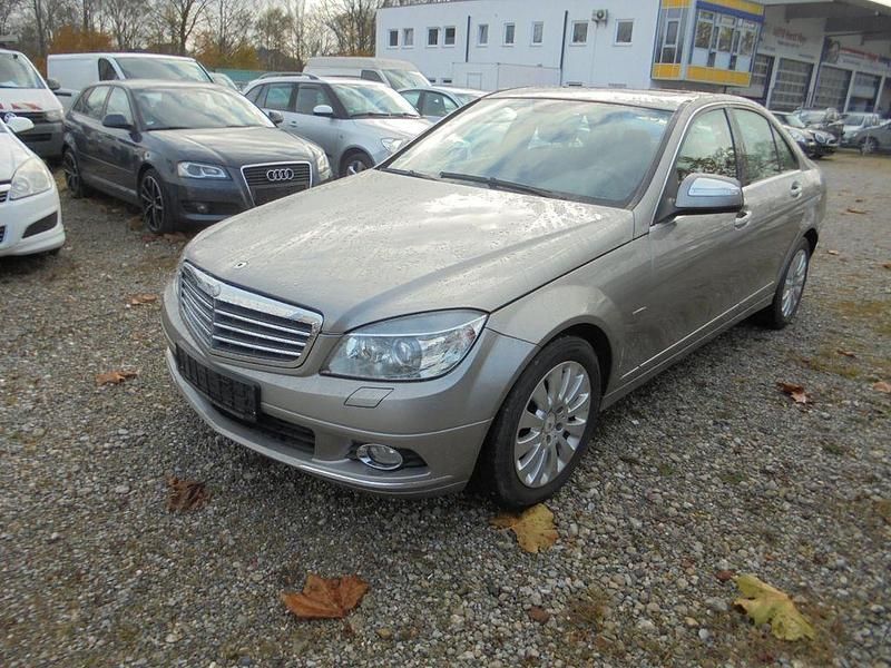 Silber Gebraucht 2008 Mercedes C220 Elegance Limousine | 4.750 € (Guter Preis) - Bild 1/4