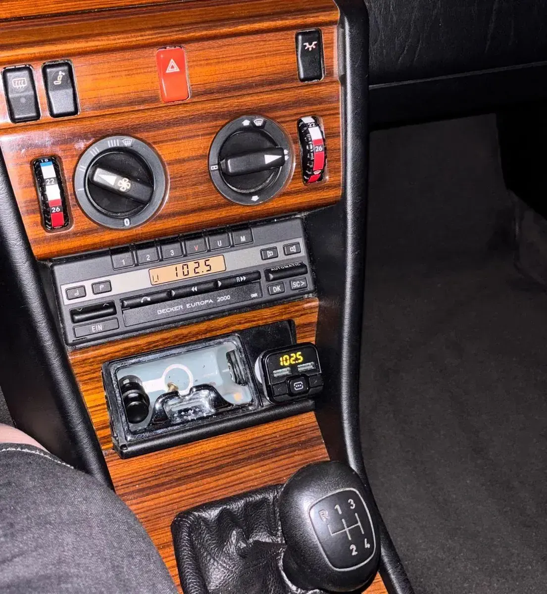 Gebraucht Mercedes 200 118 PS (86 kW) 1992 Grau Limousine